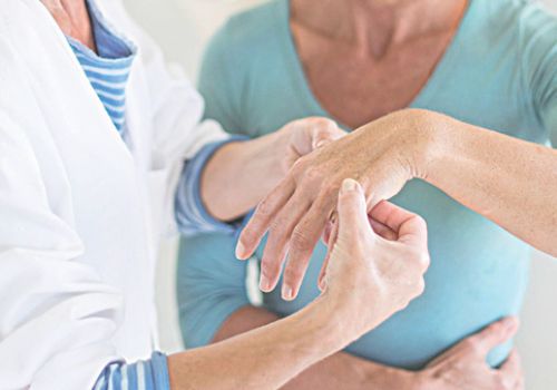 Cứng khớp là gì? Phòng tránh cứng khớp như thế nào?